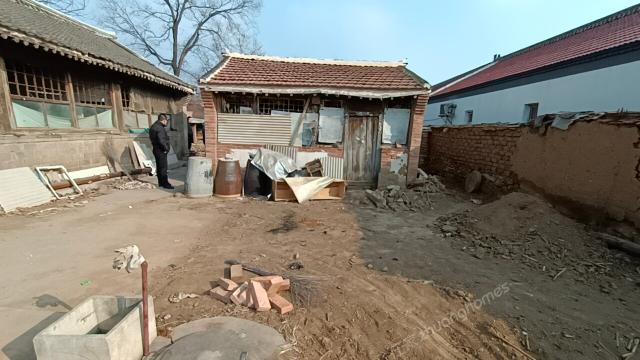 延庆香营破旧农村平房大院子出租，有菜园共500平米