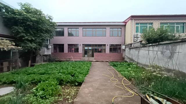 怀柔杨宋镇500平米农村自建房二层楼带小院有菜园便宜出租